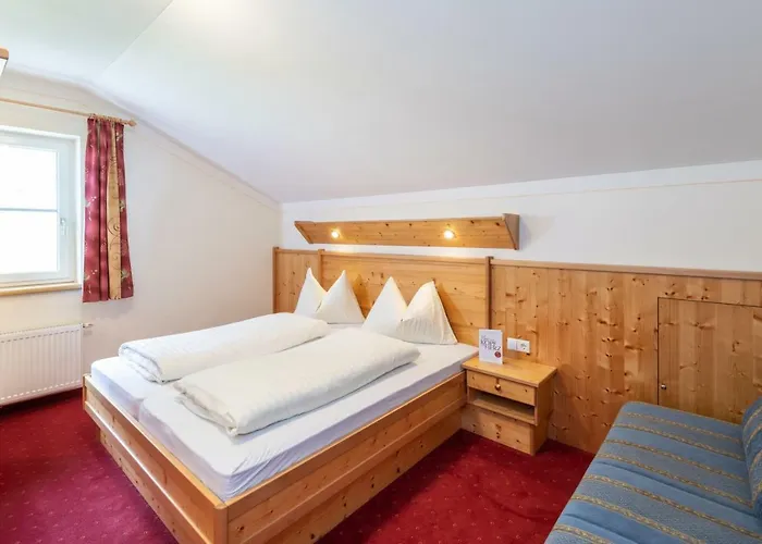 Hotel & Auerhahn 4*